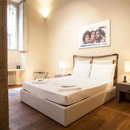 Hemeras Boutique Homes - Design In Center Apartment