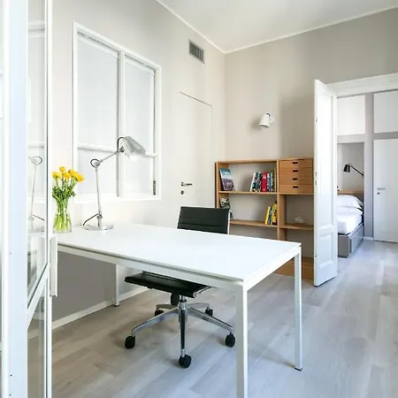 Via Alessandro Tadino By Onefinestay 아파트