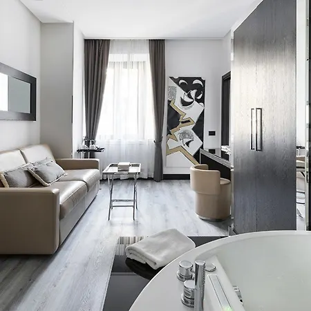 Hotel Lhp Napoleon 4*