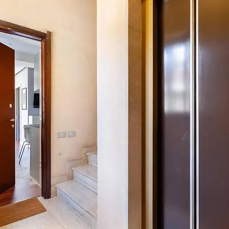 Central Flat In Porta Venezia *