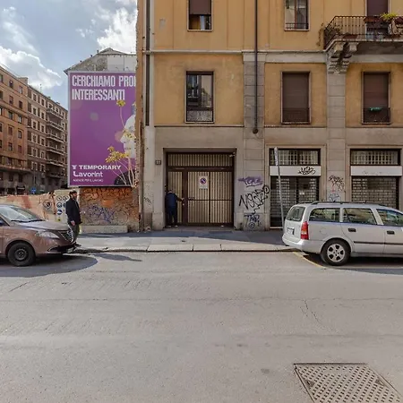 Central Flat In Porta Venezia 아파트 *
