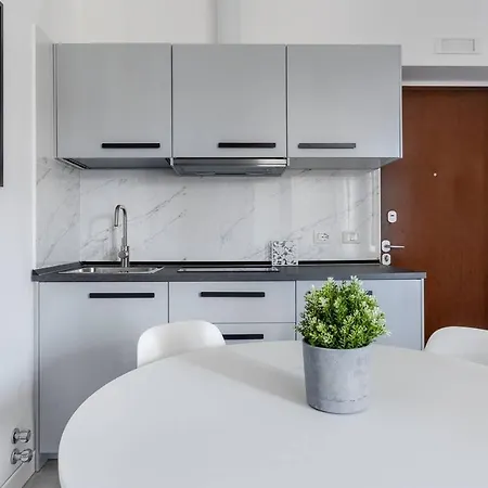 Central Flat In Porta Venezia * 밀라노