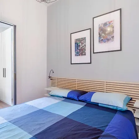 Central Flat In Porta Venezia