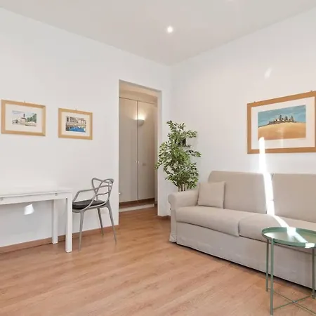 Apartment Amazing With Botanic Touch In The Center *