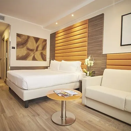 Hotel Ih Lorenteggio 4*