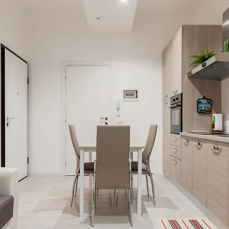 Guesthero - - Famagosta M2 *