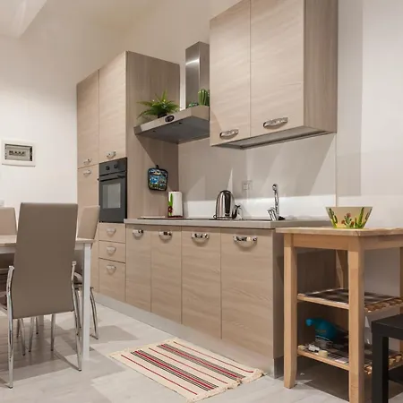 Appartement Guesthero - - Famagosta M2