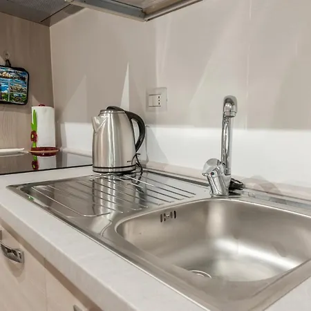 Guesthero - - Famagosta M2 *