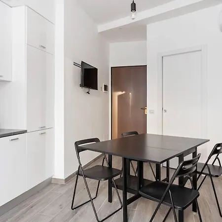 Modern And New Flat In Duomo Area Apartman *
