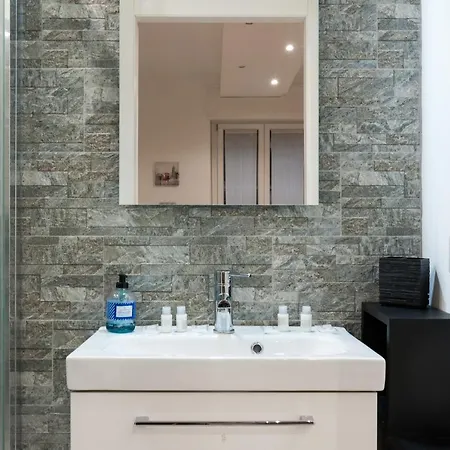 Appartement Guesthero - - Famagosta M2