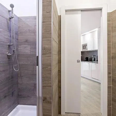 Modern And New Flat In Duomo Area Apartman *