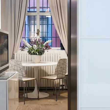 Appartamento Urban District - Old Town Brera 1br *
