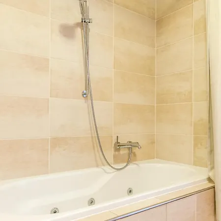 Guesthero - M1 Pagano Appartement Milan