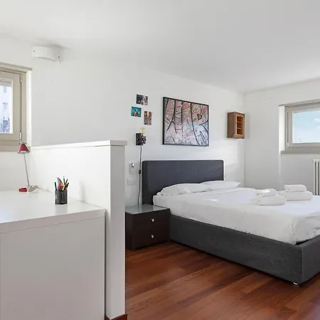 Appartement Bocconi Modern Large Milan