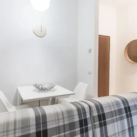 Italianway - Fara 1 Apartman