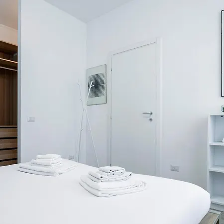 Apartment Italianway - Mac Mahon 79 *