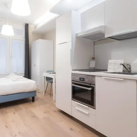 Italianway Easy - Corso Garibaldi 104 *