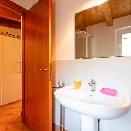 Guesthost - Cosy Corso Lodi & Porta Romana M3 * Milan