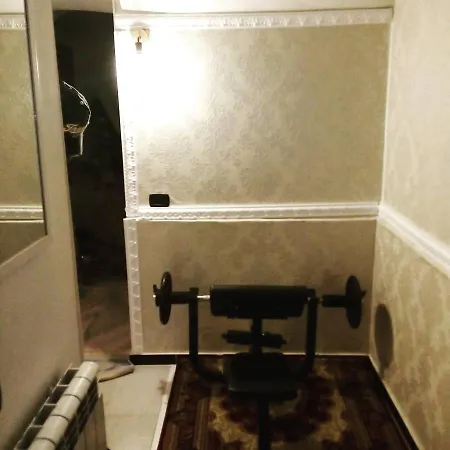 In Private Basement In Shared * Milán