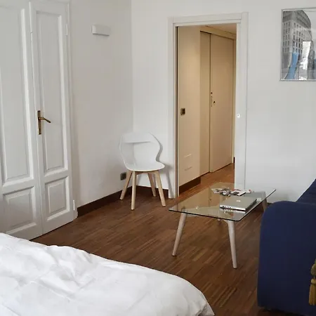 Room Inn Nocleg ze śniadaniem Mediolan