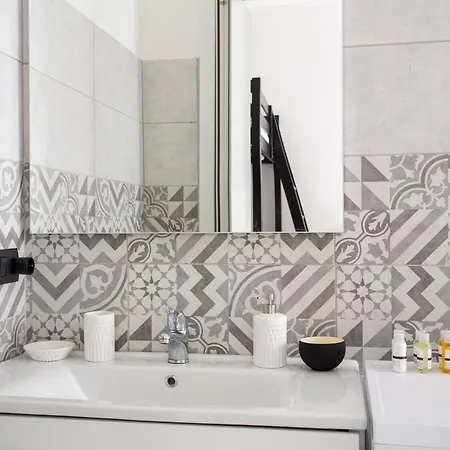 Apartment Flatty - Ticinese Milan
