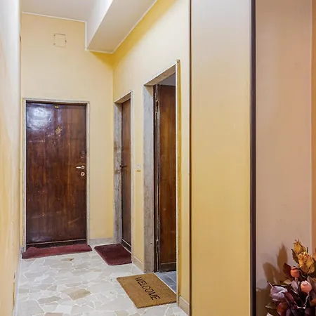 Flatty - Ticinese Appartement