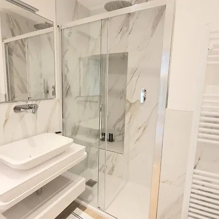 Apartment Madeleine - Arco Della Pace Milan