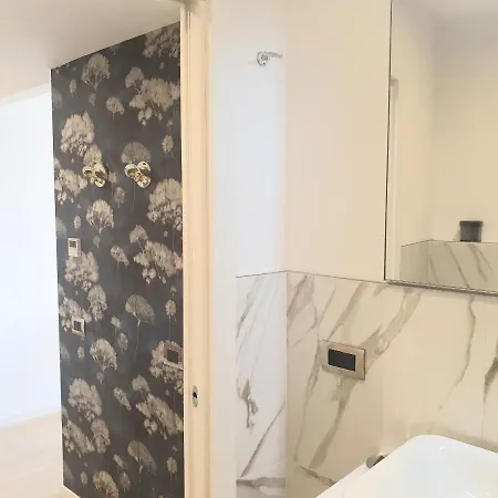 Madeleine - Arco Della Pace Apartment