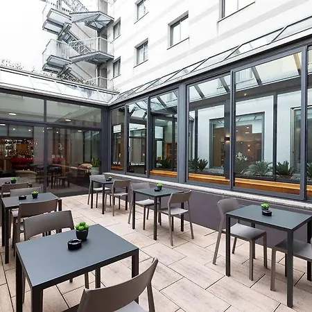 酒店 波利齐亚诺城市生活酒店