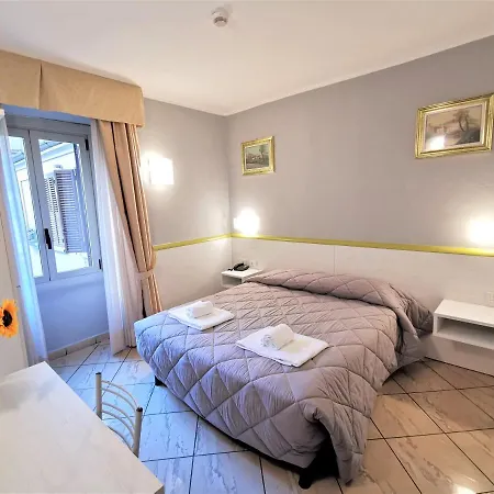 Brianza Hotel 3*