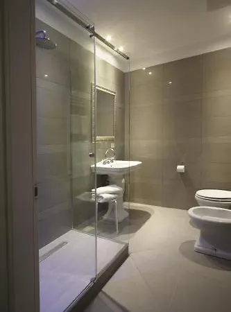 Navigliotel 19 - & 4*