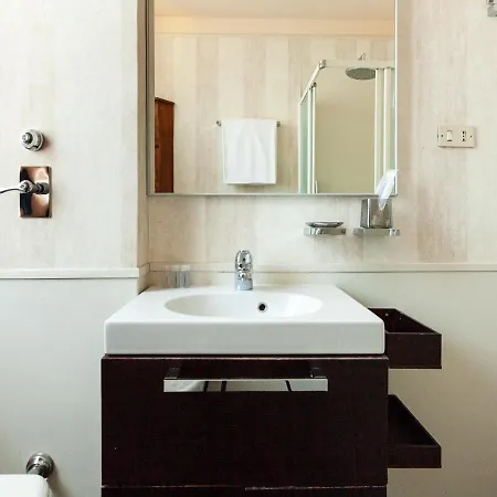 Easyhomes - Premuda Milan