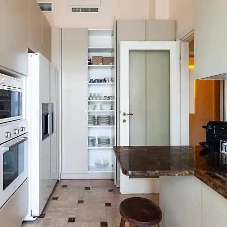 Easyhomes - Premuda Apartment Milan