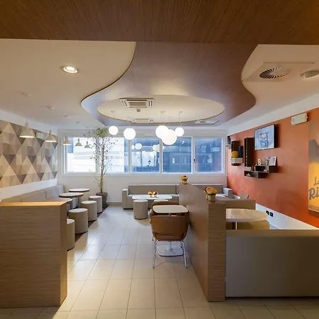 Cenisio Garibaldi 3* Milánó