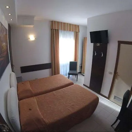 佩鲁吉诺酒店 米兰