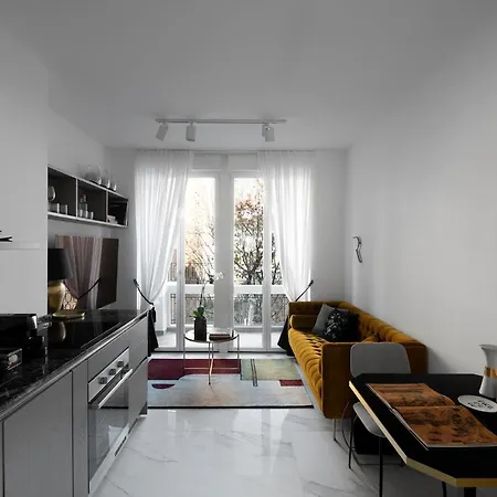 Lägenhetshotell Joivy Boutique Farneti Milano