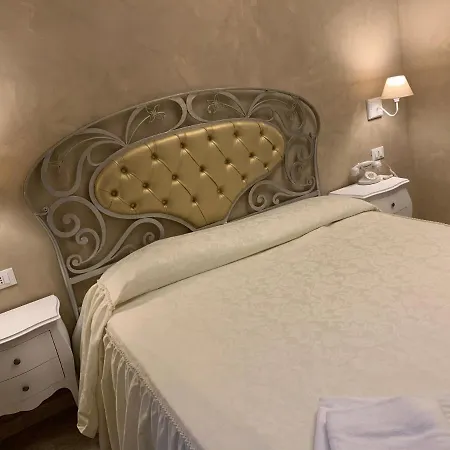 Boutique Calais - Washington Hotel