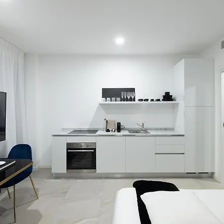 Joivy Boutique Farneti 4* Milão