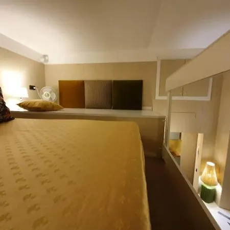 Guesthero - Cozy Near Porta Venezia Apartament