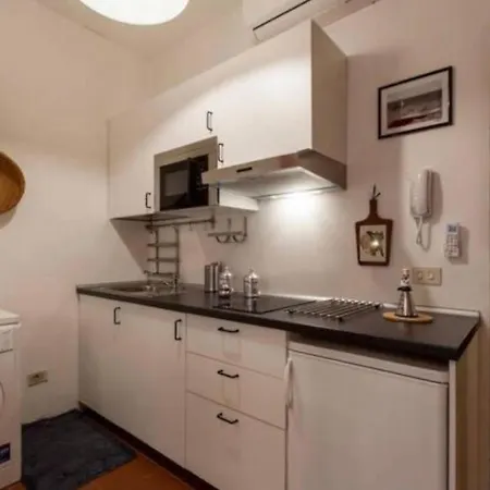 Nice Flat In Duomo Area Apartamento *