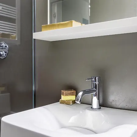 Apartment Homeathotel - San Nazaro Milan