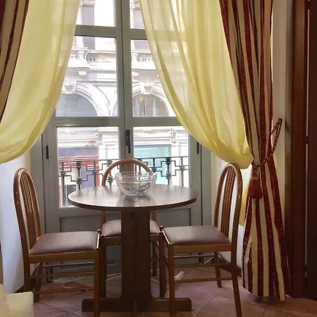 Big In Piazza Duomo Apartment