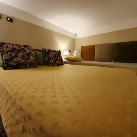 Guesthero - Cozy Near Porta Venezia Apartament