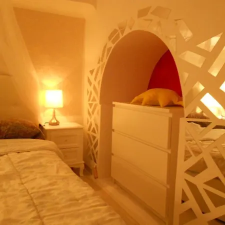 Pensjonat Elegant Cozy Private Mezzanine In Shared Mediolan