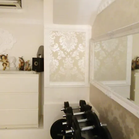 Gasthof In Private Basement In Shared *