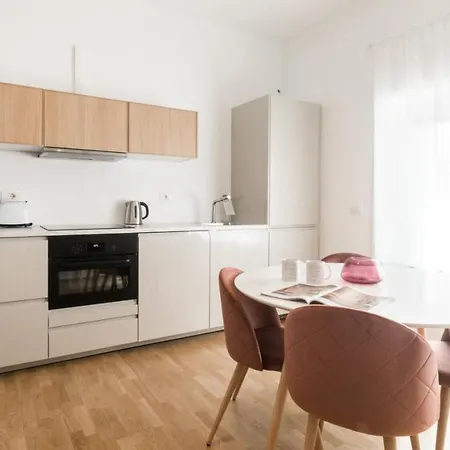 Italianway Easy - Brianza 28 * Mailand