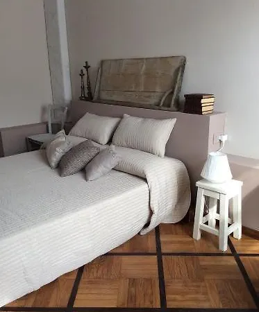 호텔 Bed Art