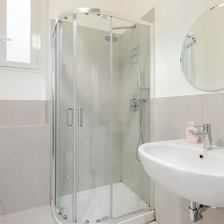 Apartment New & Cozy In Porta Romana
