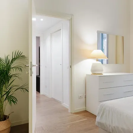 Apartment New & Cozy In Porta Romana Milan