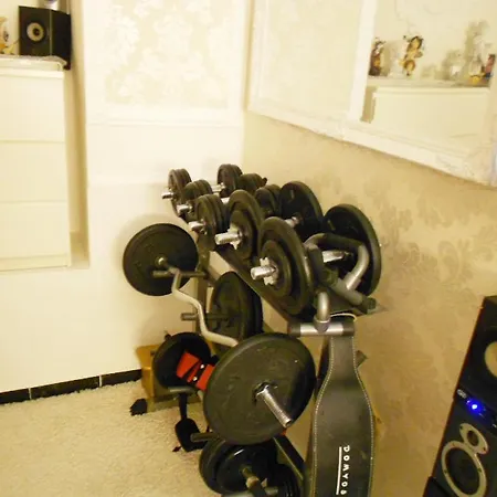 In Private Basement In Shared Milán